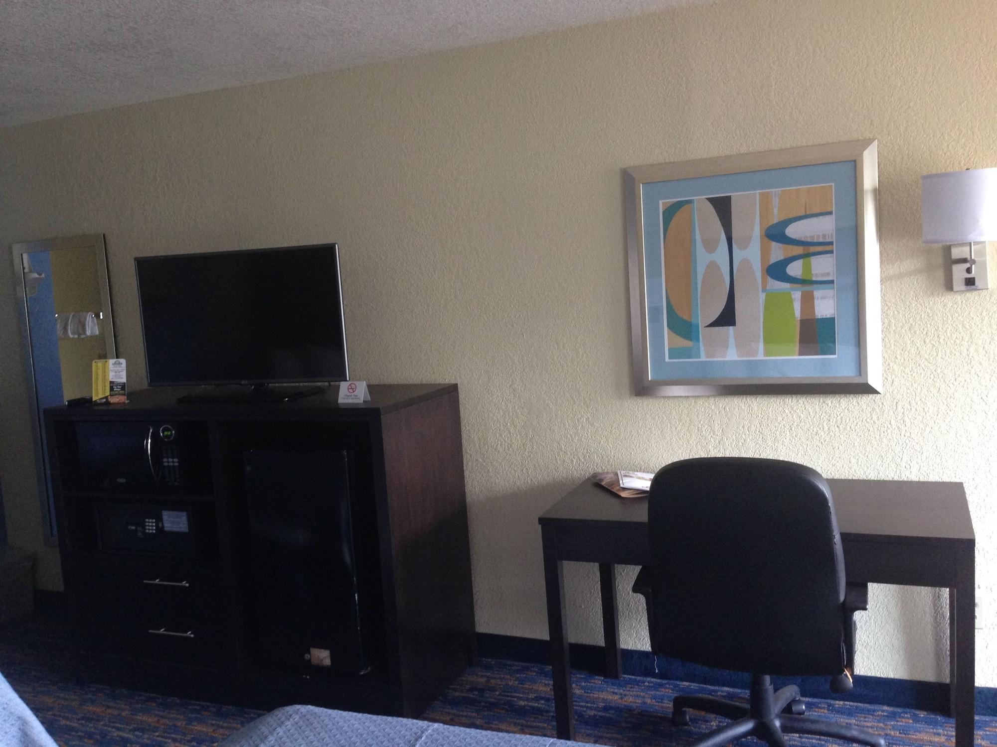 Days Inn By Wyndham Near Seaworld Сан Антонио Екстериор снимка