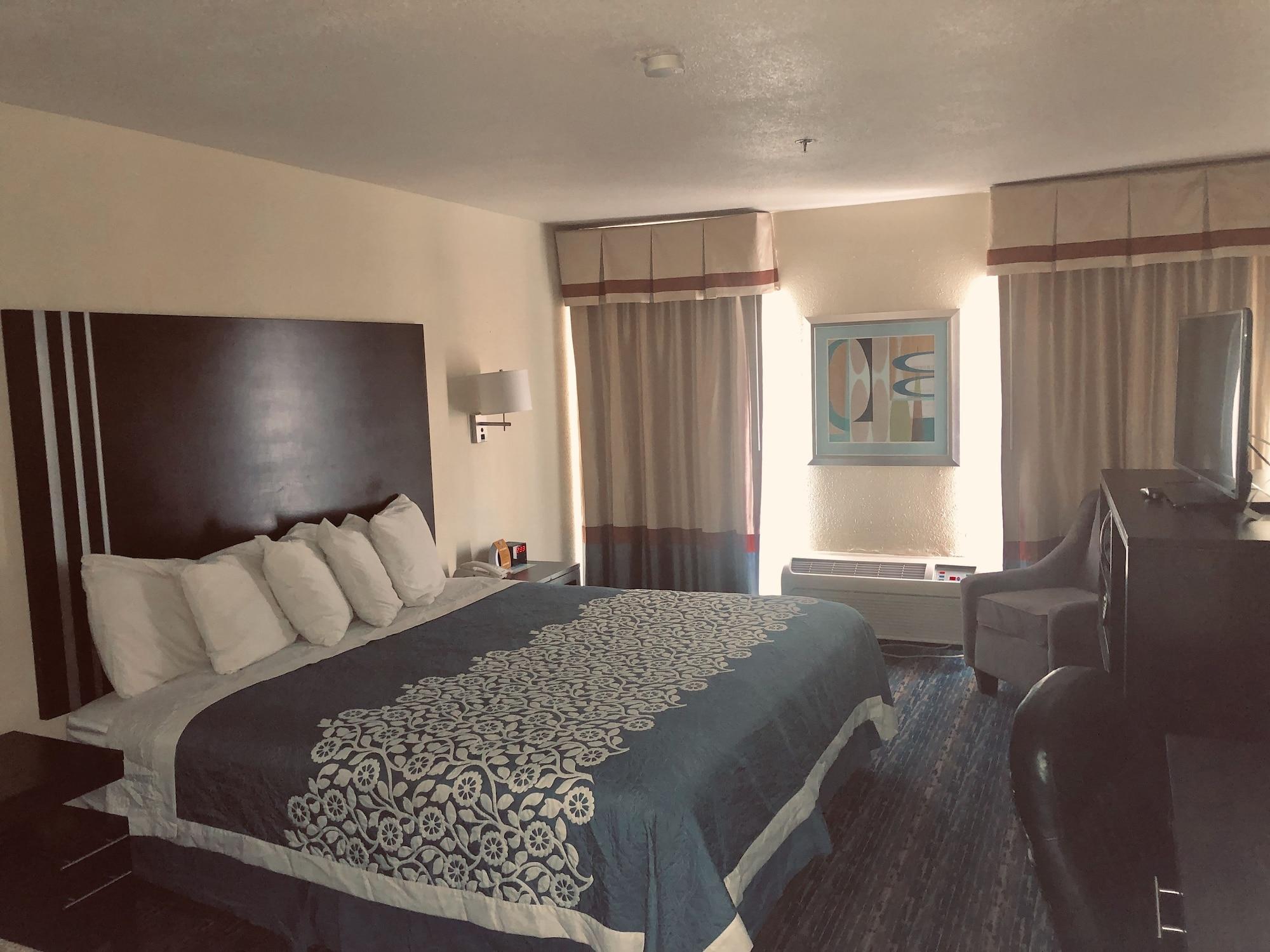 Days Inn By Wyndham Near Seaworld Сан Антонио Екстериор снимка