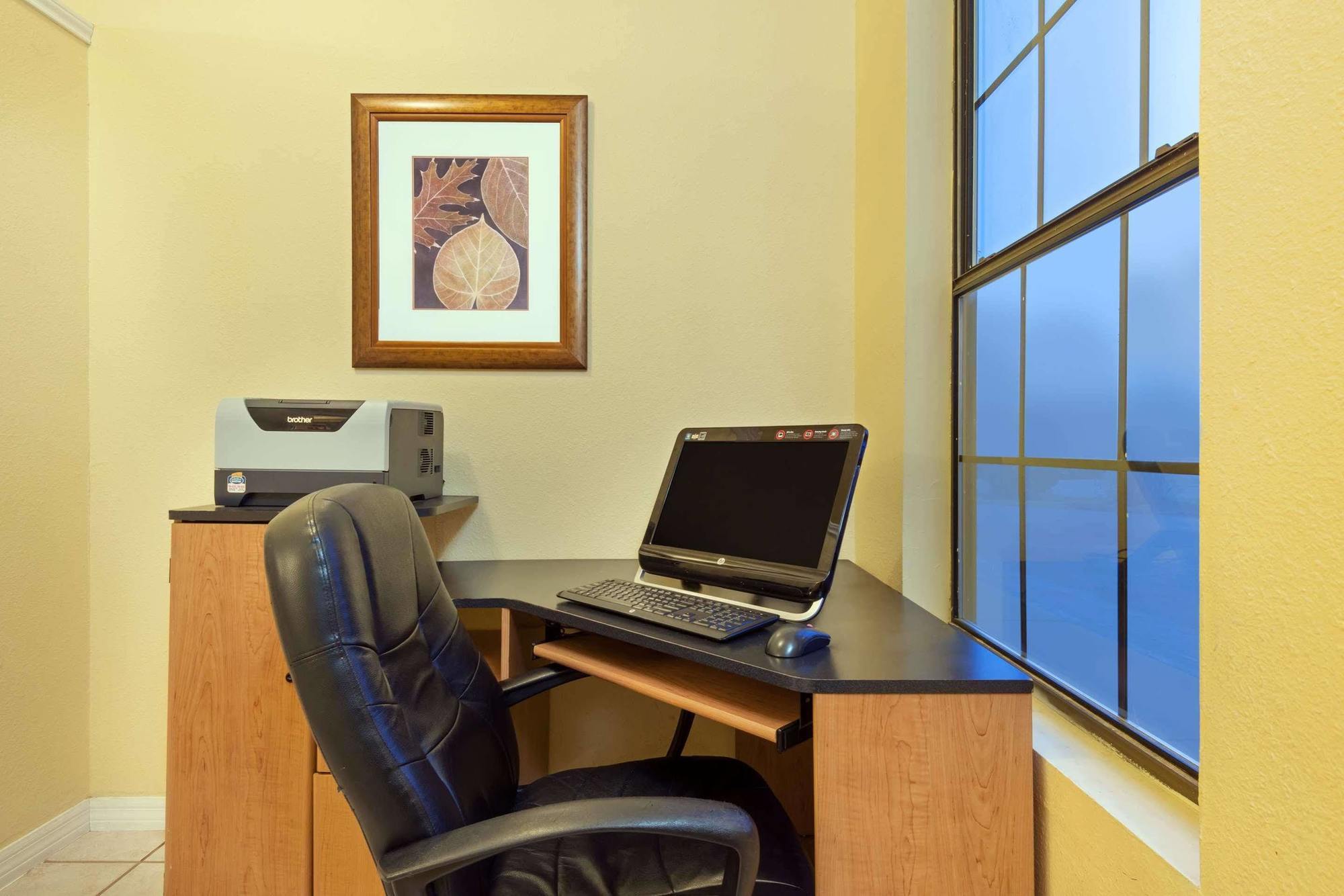 Days Inn By Wyndham Near Seaworld Сан Антонио Екстериор снимка