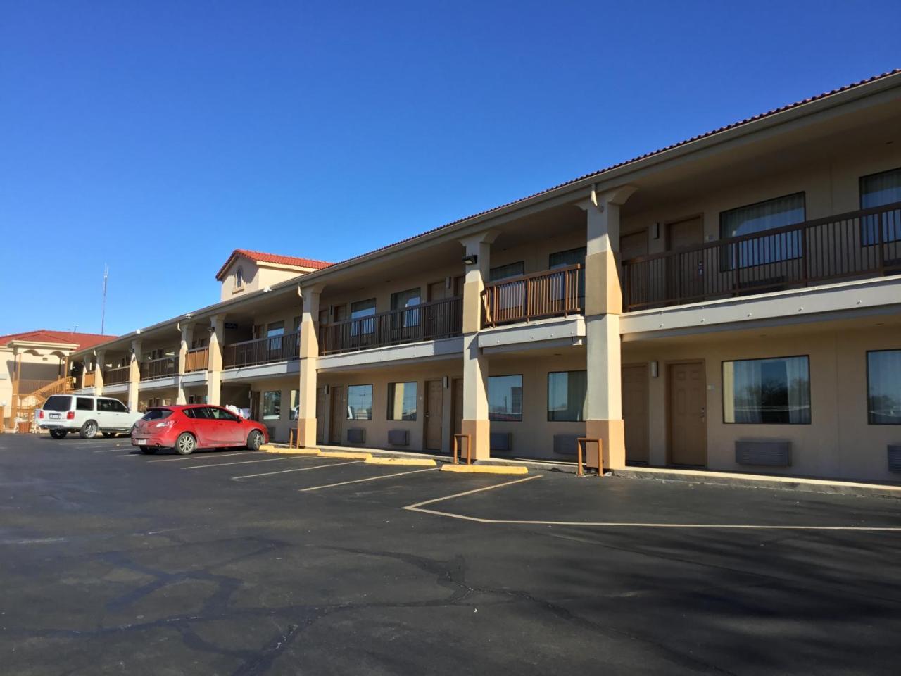 Days Inn By Wyndham Near Seaworld Сан Антонио Екстериор снимка